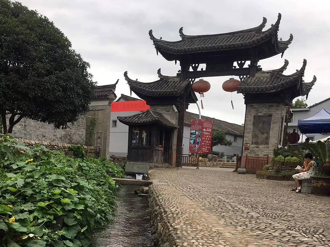 引导员助通关